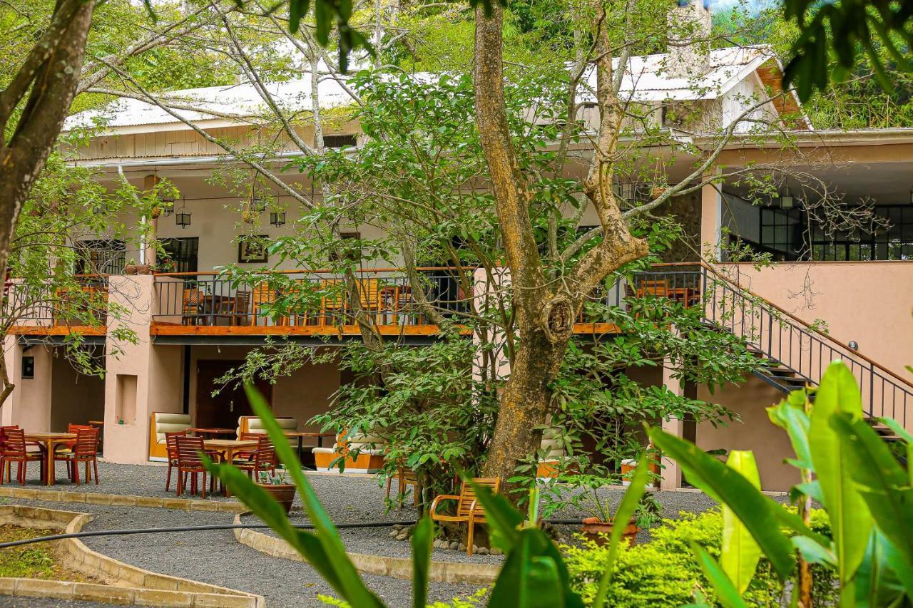 Mbugwe Lodge Аруша Екстер'єр фото